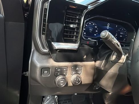 Used 2023 Chevrolet Silverado 1500 RST w/ Z71 Off-Road Package AWD/4WD image 21