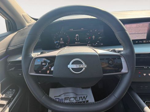 Used 2025 Nissan Murano SL AWD/4WD image 16