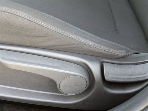 Used 2022 Hyundai Elantra SEL w/ Cargo Package image 19