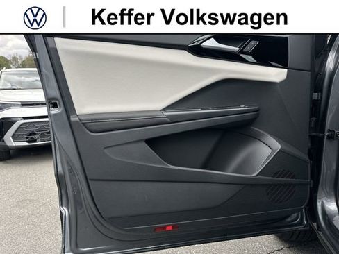 New 2026 Volkswagen Taos S AWD/4WD image 14