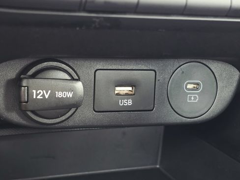 Certified 2024 Hyundai Elantra SEL FWD image 25