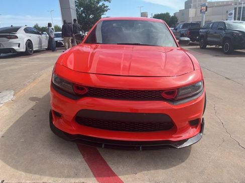 Used 2019 Dodge Charger SXT w/ Blacktop Package RWD image 4