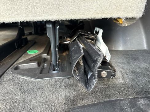 Used 2019 Chevrolet Express 3500 LT w/ LT Preferred Equipment Group RWD image 16