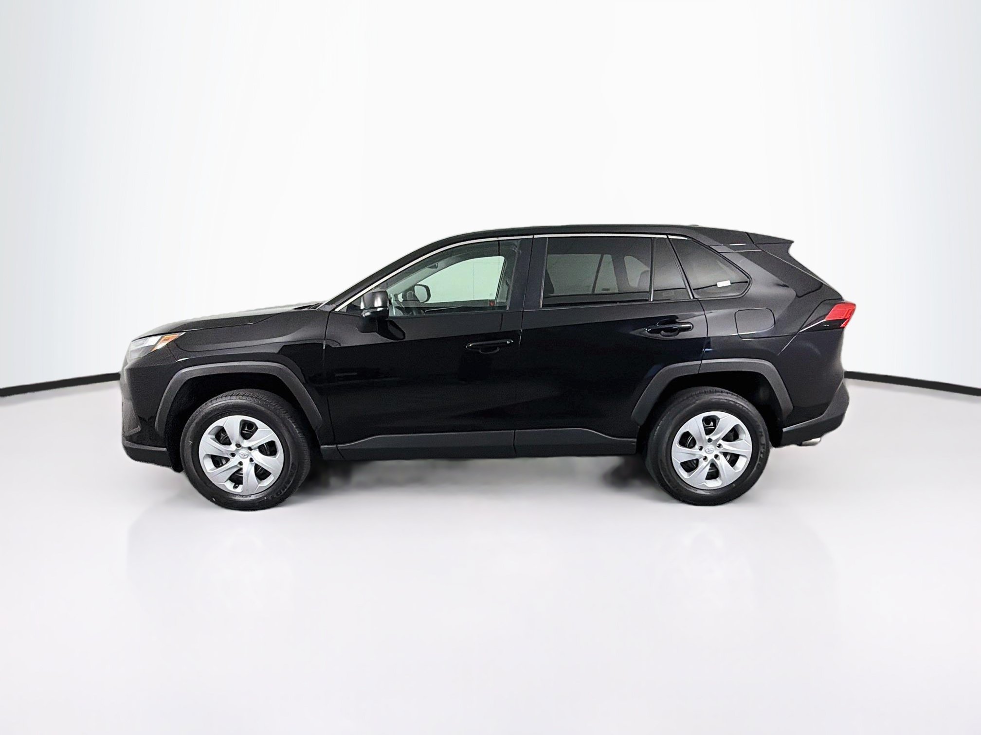 Used 2025 Toyota RAV4 LE FWD image 4