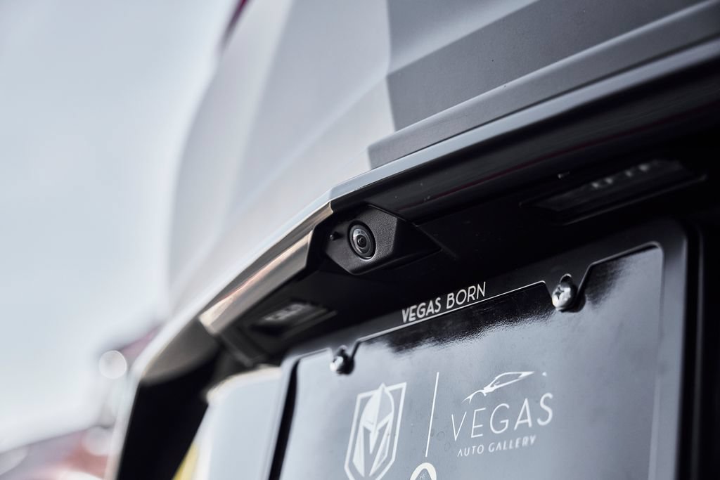 Used 2025 Lamborghini Urus SE AWD/4WD image 14