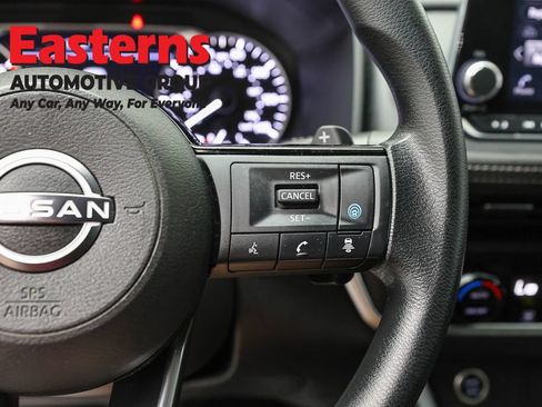 Used 2023 Nissan Rogue SV AWD/4WD image 15