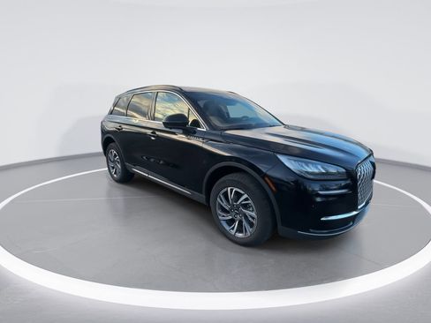 Used 2025 Lincoln Corsair FWD w/ Equipment Group 101A image 2