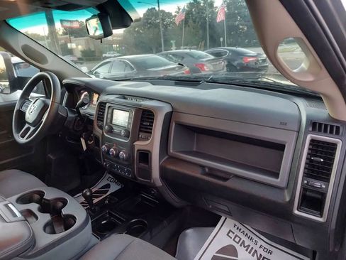 Used 2014 RAM 3500 Tradesman w/ Chrome Appearance Group image 17