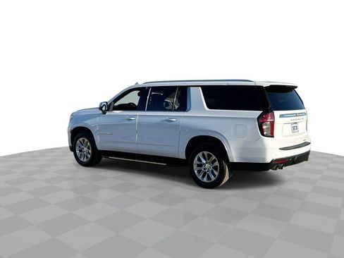 Used 2022 Chevrolet Suburban Premier image 6