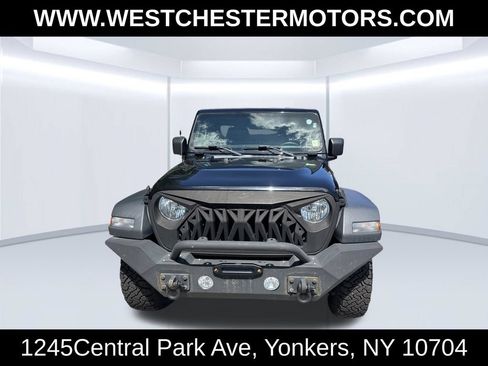 Used 2018 Jeep Wrangler Unlimited Sport S AWD/4WD image 2