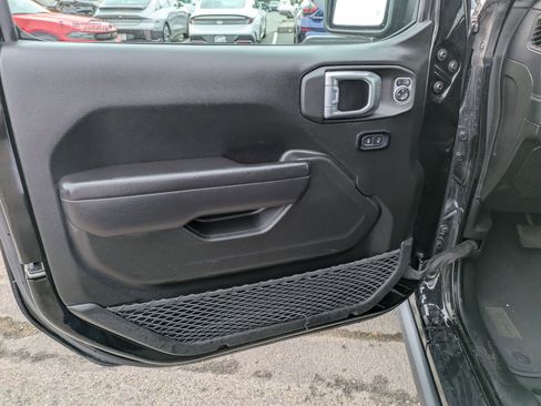 Used 2024 Jeep Wrangler Unlimited Rubicon w/ Convenience Group image 14