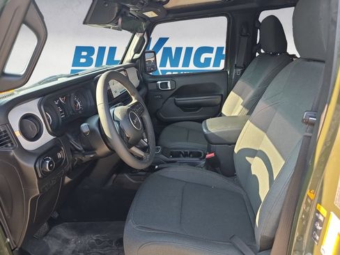 Used 2024 Jeep Wrangler Unlimited Sport AWD/4WD image 9