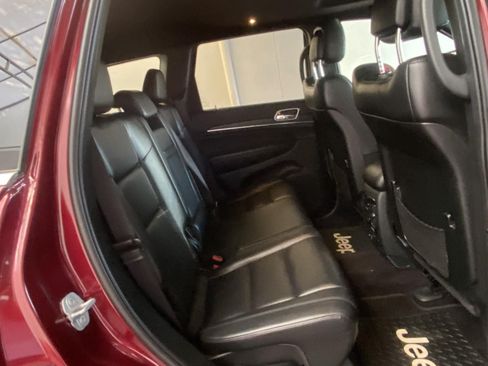 Used 2018 Jeep Grand Cherokee Limited AWD/4WD image 12