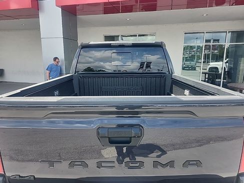 Used 2025 Toyota Tacoma SR5 w/ SR5 Upgrade Package AWD/4WD image 17