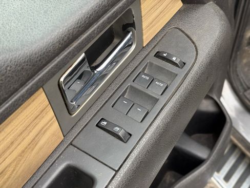 Used 2011 Ford F150 Lariat w/ Lariat Chrome Pkg image 11