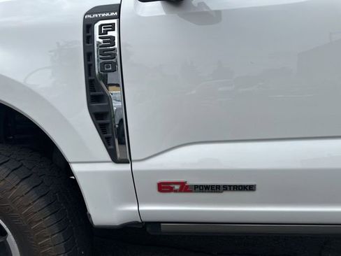 Used 2024 Ford F350 Platinum w/ Tremor Off-Road Package AWD/4WD image 9