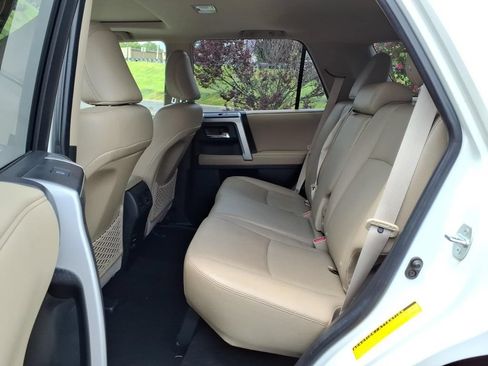 Used 2017 Toyota 4Runner Limited AWD/4WD image 4