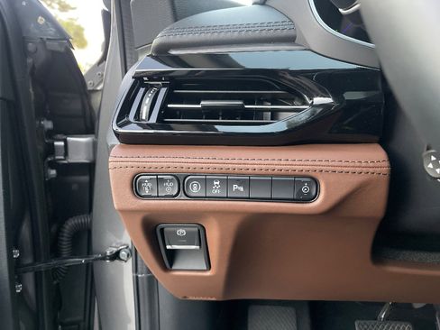 Certified 2024 Acura MDX SH-AWD w/ Advance Package image 24