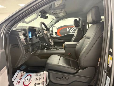 New 2026 Ford F250 Lariat w/ Chrome Package image 10