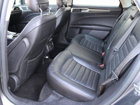 Used 2013 Ford Fusion SE image 5