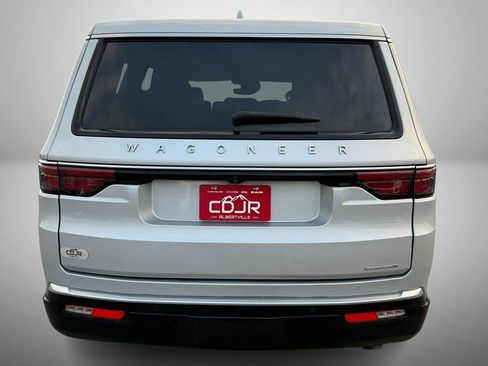 Used 2022 Jeep Wagoneer Series II w/ Premium Group I RWD image 7