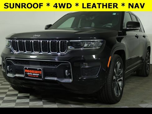 Used 2022 Jeep Grand Cherokee Overland w/ Luxury Tech Group IV image 4