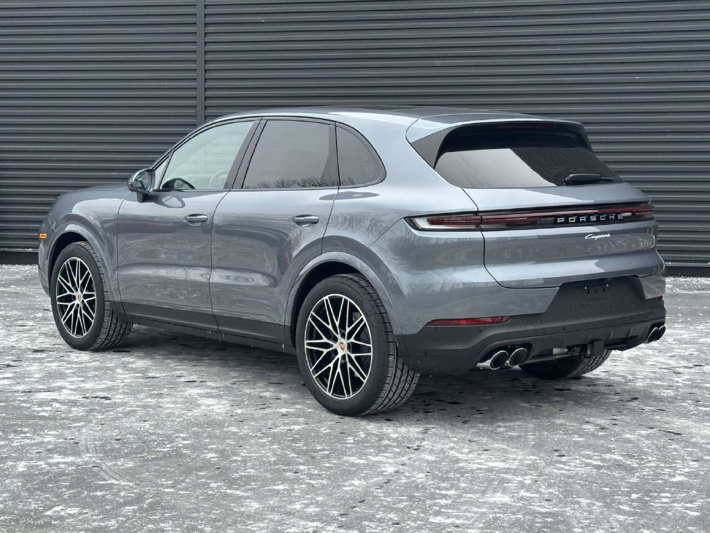 Used 2026 Porsche Cayenne AWD/4WD image 3