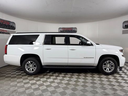 Used 2019 Chevrolet Suburban LT RWD image 14