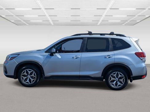 Used 2019 Subaru Forester Premium image 2