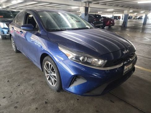 Certified 2023 Kia Forte LXS FWD image 2
