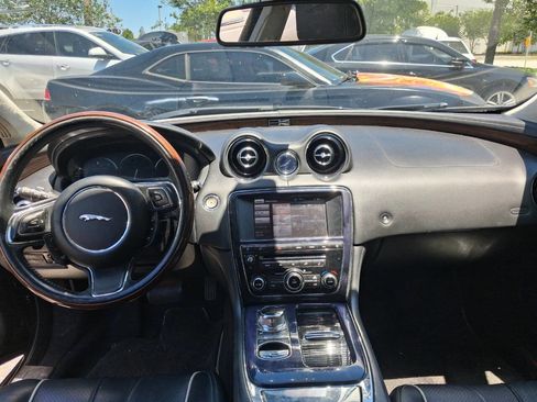 Used 2012 Jaguar XJ L RWD image 12