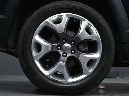 Used 2020 Jeep Compass Limited AWD/4WD image 9