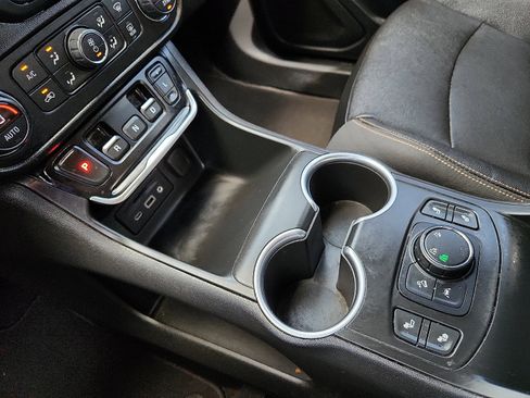 Used 2021 GMC Terrain SLT w/ Elevation Edition image 20