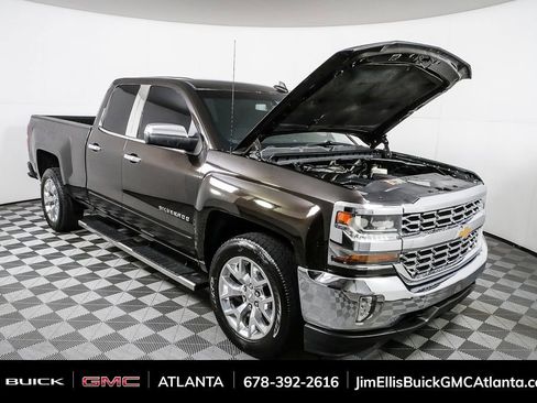 Used 2018 Chevrolet Silverado 1500 LT w/ All Star Edition image 29
