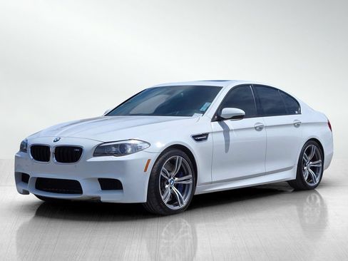 Used 2013 BMW M5 RWD image 9