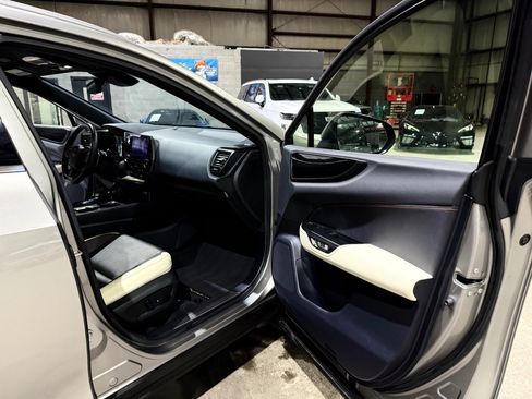 Used 2022 Lexus NX 250 FWD w/ Towing Package (2000 Lbs) image 25