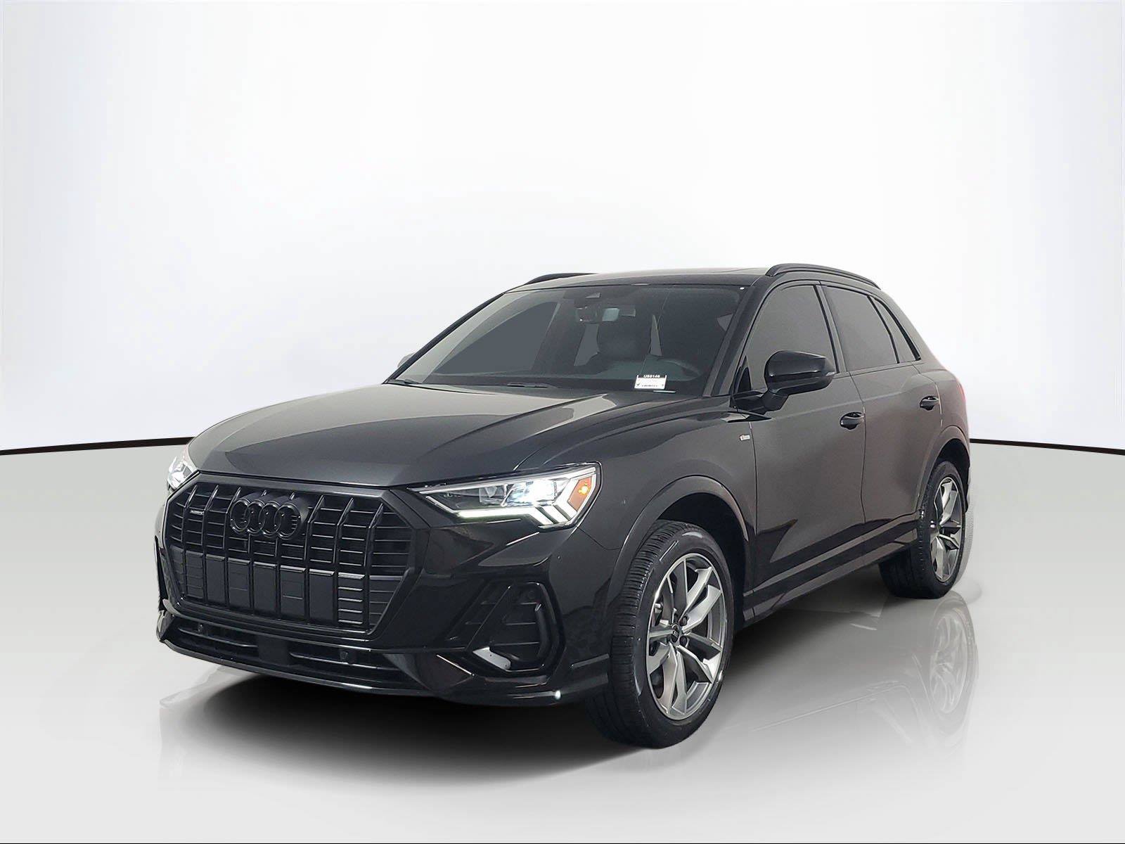 Used 2024 Audi Q3 2.0T Premium AWD/4WD image 3