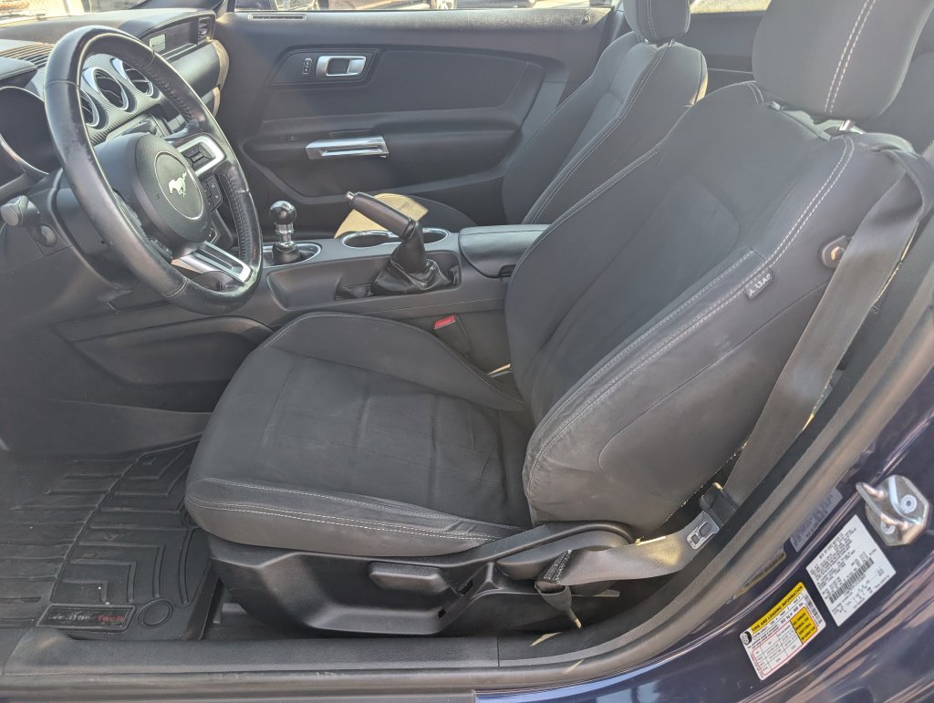 Used 2018 Ford Mustang Coupe RWD image 11