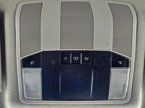 Used 2022 Mitsubishi Eclipse Cross LE image 27