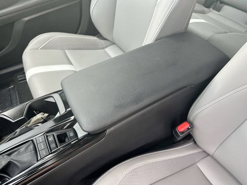 Used 2025 Toyota Camry SE w/ Convenience Package FWD image 20
