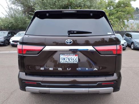 Used 2023 Toyota Sequoia Limited w/ Tow Technology Package AWD/4WD image 5