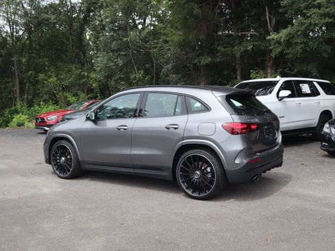 New 2026 Mercedes-Benz GLA 35 AMG 4MATIC image 5