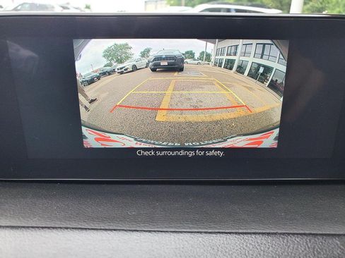 Used 2024 MAZDA MAZDA3 s FWD image 11