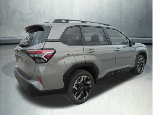 Certified 2025 Subaru Forester Premium AWD/4WD image 7