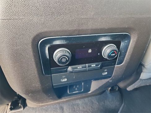 Used 2021 Chevrolet Tahoe LT image 22