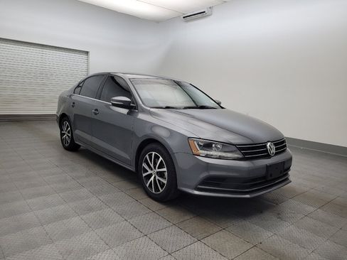 Used 2017 Volkswagen Jetta SE image 13