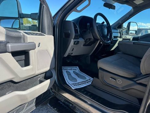 Used 2018 Ford F250 XLT w/ XLT Value Package AWD/4WD image 35
