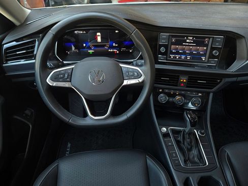 Used 2023 Volkswagen Jetta SE w/ Panoramic Sunroof Package FWD image 14