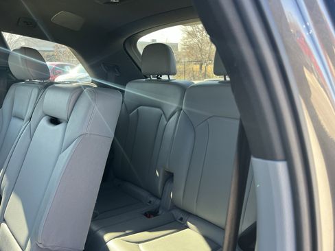 Used 2019 Audi Q7 2.0T Premium Plus w/ Premium Plus Package image 21