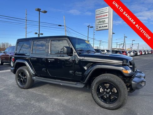 Used 2022 Jeep Wrangler Unlimited Sahara image 1